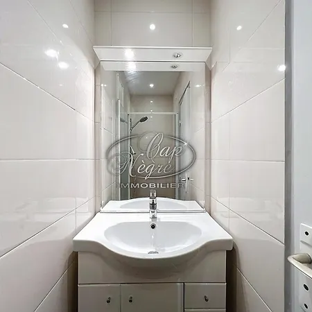 Apartamento 2 à 4 Personnes Avec Grande Terrasse Aménagée Et Pergola à 300m De La De Pramousquier - *