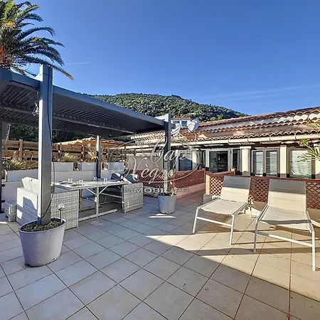 2 à 4 Personnes Avec Grande Terrasse Aménagée Et Pergola à 300m De La De Pramousquier - Le Lavandou
