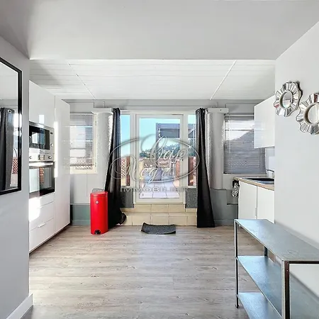 T2 Pour 4 Personnes Avec Grande Terrasse Et Pergola A 300m De Pramousquier - *