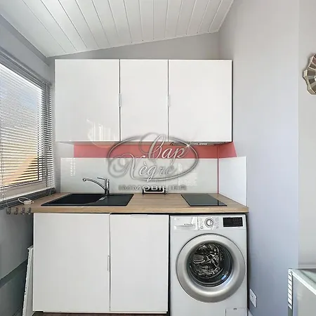 شقة T2 Pour 4 Personnes Avec Grande Terrasse Et Pergola A 300m De Pramousquier -
