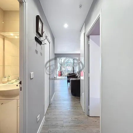 2 à 4 Personnes Avec Grande Terrasse Aménagée Et Pergola à 300m De La De Pramousquier -