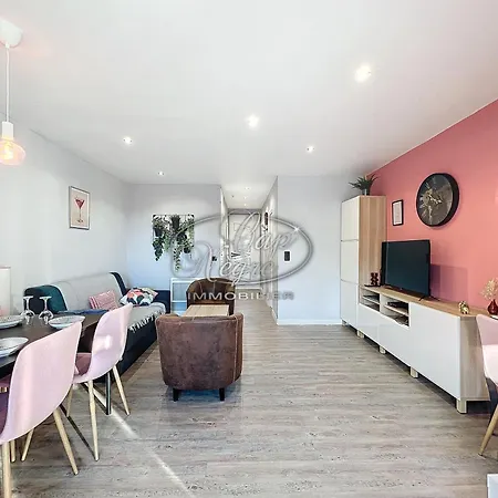 Apartman T2 Pour 4 Personnes Avec Grande Terrasse Et Pergola A 300m De Pramousquier - Le Lavandou