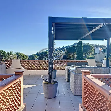 T2 Pour 4 Personnes Avec Grande Terrasse Et Pergola A 300m De Pramousquier - Апартаменти Ле-Лаванду