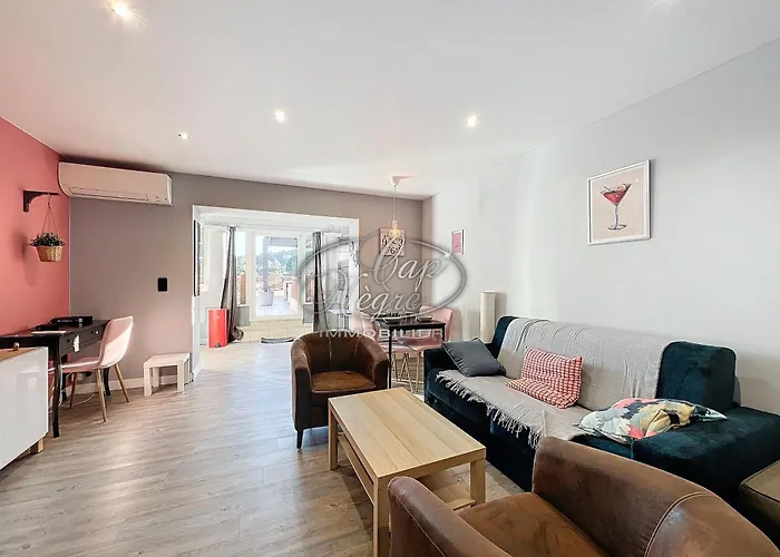 T2 Pour 4 Personnes Avec Grande Terrasse Et Pergola A 300m De Pramousquier - Apartman