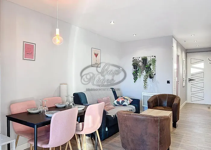 T2 Pour 4 Personnes Avec Grande Terrasse Et Pergola A 300m De Pramousquier -