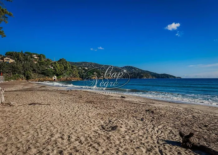 T2 Pour 4 Personnes Avec Grande Terrasse Et Pergola A 300m De Pramousquier - Apartman